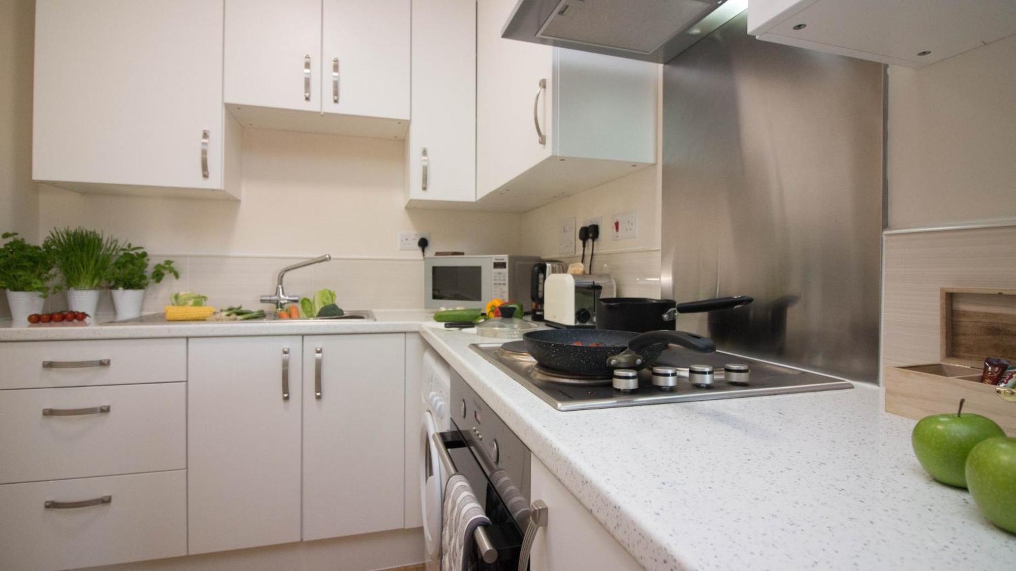 Castle Point Apartments Southampton Premier Lodge מראה חיצוני תמונה