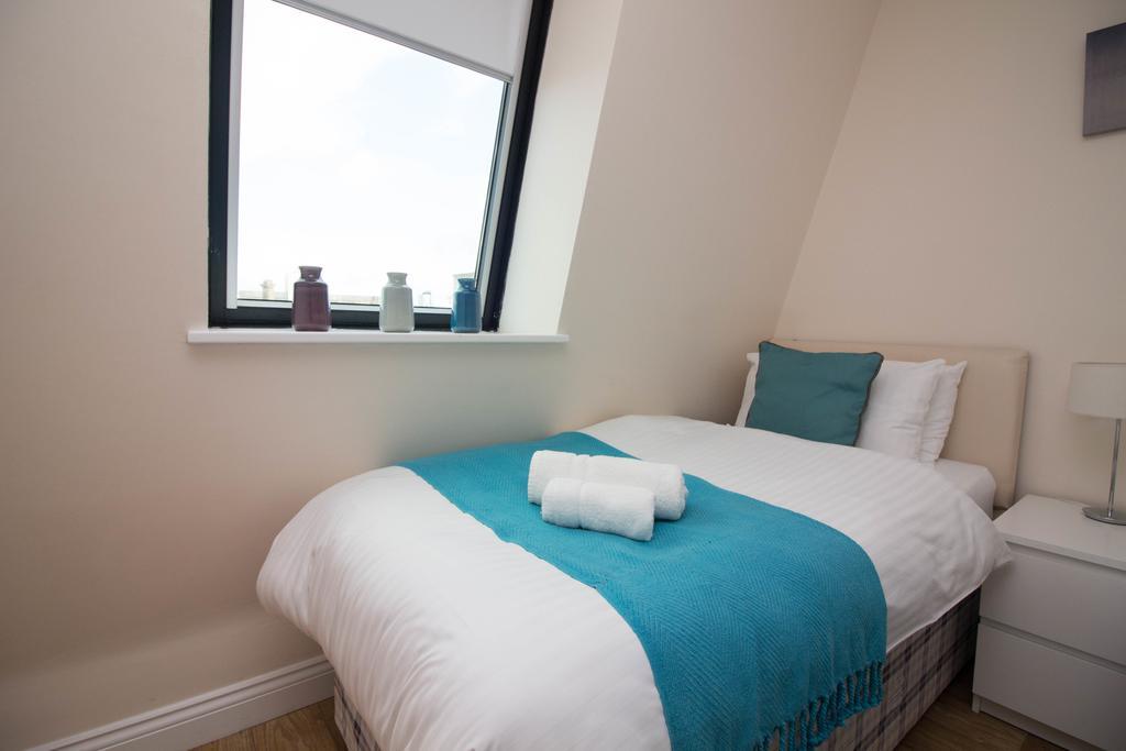 Castle Point Apartments Southampton Premier Lodge מראה חיצוני תמונה