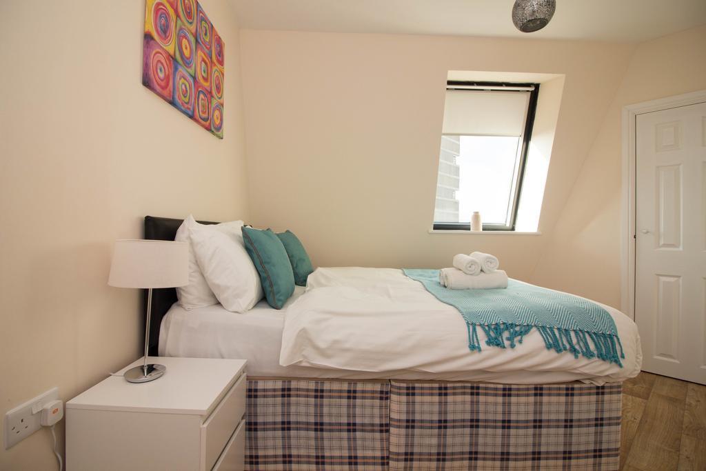 Castle Point Apartments Southampton Premier Lodge מראה חיצוני תמונה