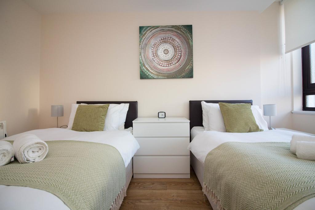 Castle Point Apartments Southampton Premier Lodge מראה חיצוני תמונה